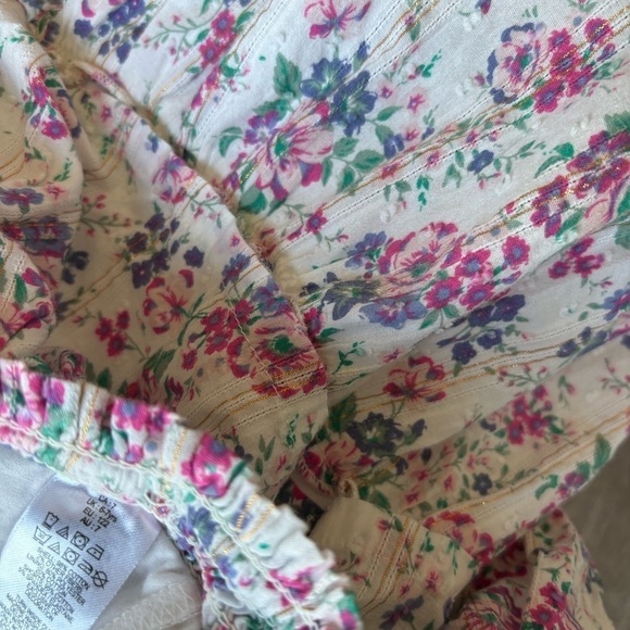 Floral ruffles skirt with built in shorts. Girl size 7 - Picture 2 of 12